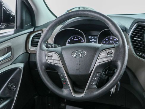 Used 2017 Hyundai Santa Fe SE w/ Cargo Package AWD/4WD image 12