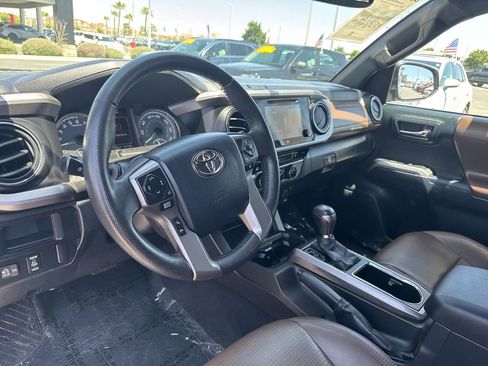 Used 2016 Toyota Tacoma Limited w/ Towing Package AWD/4WD image 14