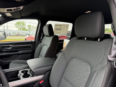 Used 2026 RAM 1500 4x4 Crew Cab image 6