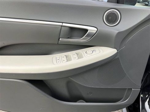 Certified 2023 Hyundai Sonata SEL w/ Convenience Package image 12