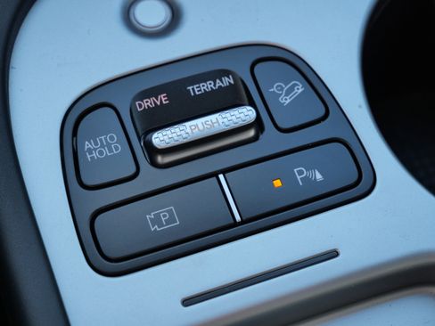 Certified 2026 Hyundai Ioniq 9 Limited image 28