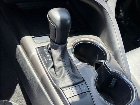Used 2023 Toyota Camry SE w/ Convenience Package FWD image 18