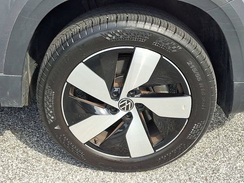Used 2023 Volkswagen Taos S w/ Driver Assistance Package AWD/4WD image 8