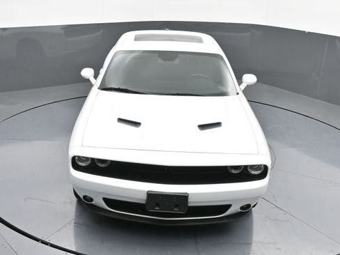 Used 2023 Dodge Challenger SXT w/ Blacktop Package image 33