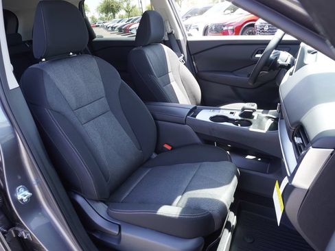 Used 2026 Nissan Rogue SV FWD image 12