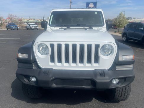 Used 2018 Jeep Wrangler Unlimited Sport S AWD/4WD image 3
