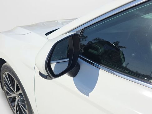 Used 2020 Toyota Camry SE image 26