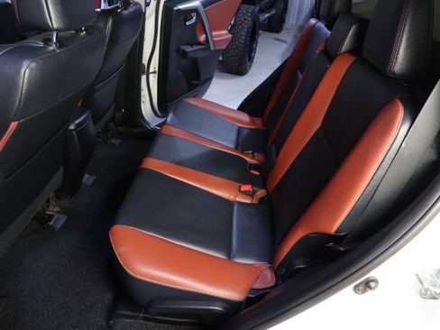 Used 2014 Toyota RAV4 Limited image 17