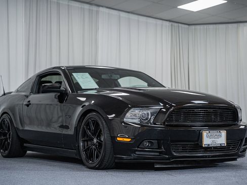 Used 2013 Ford Mustang GT RWD image 1