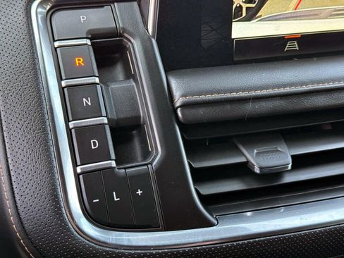 Used 2024 GMC Yukon AT4 image 25