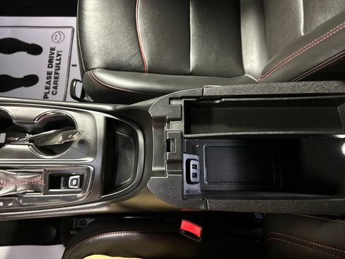 Used 2022 Chevrolet Equinox RS w/ RS Leather Package FWD image 21