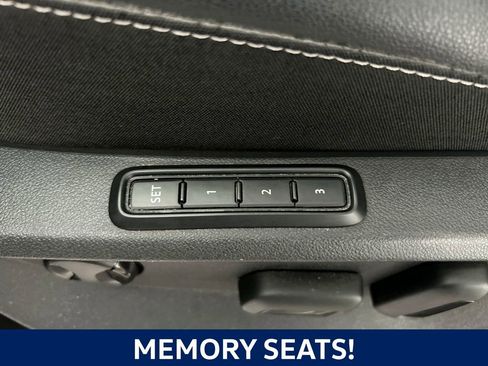 Certified 2021 Volkswagen Atlas SEL R-Line AWD/4WD image 13