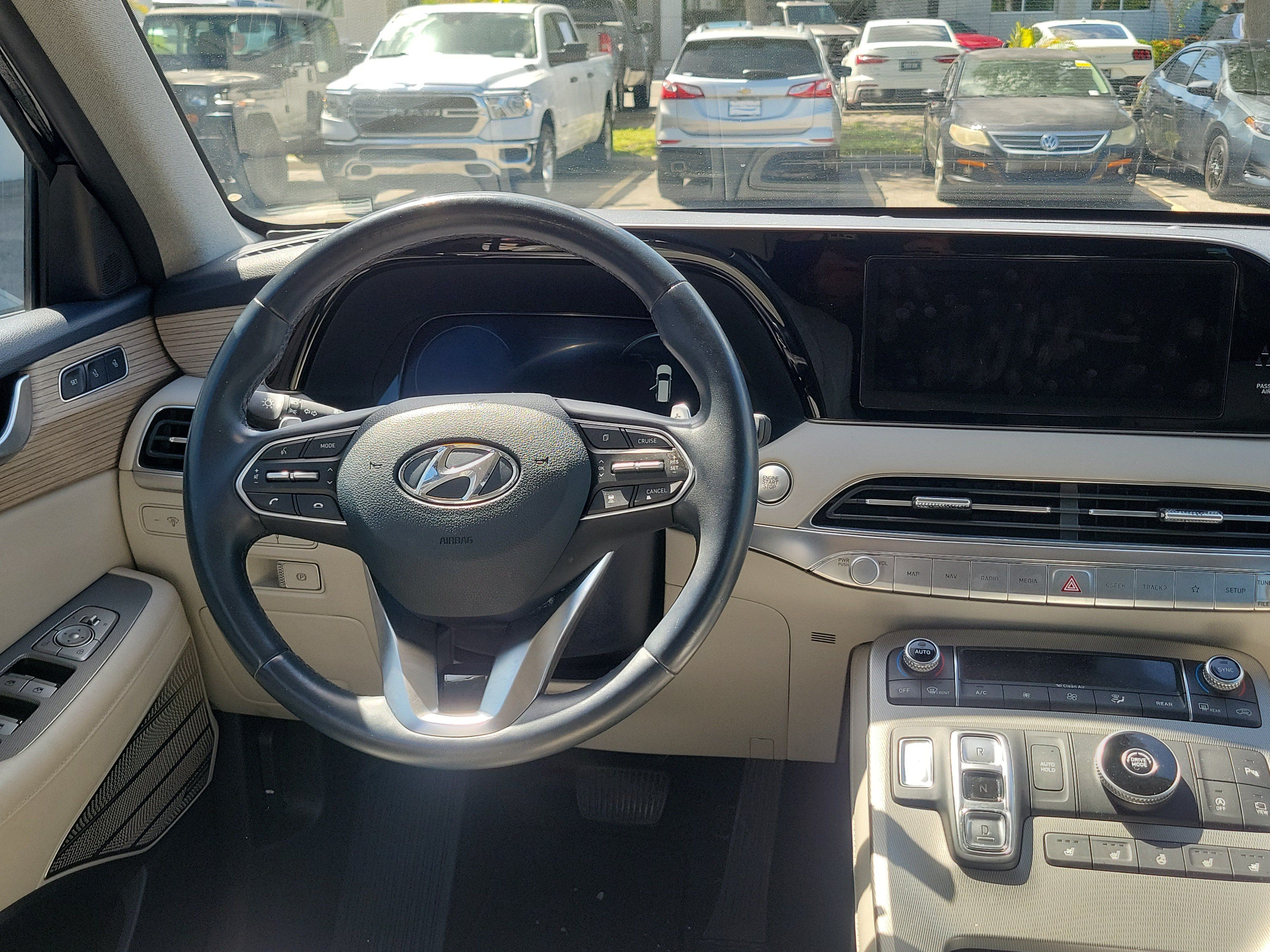 Used 2022 Hyundai Palisade Limited FWD image 8