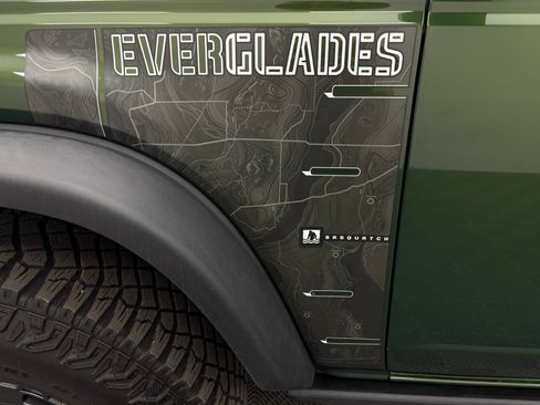 Used 2024 Ford Bronco Everglades AWD/4WD image 14