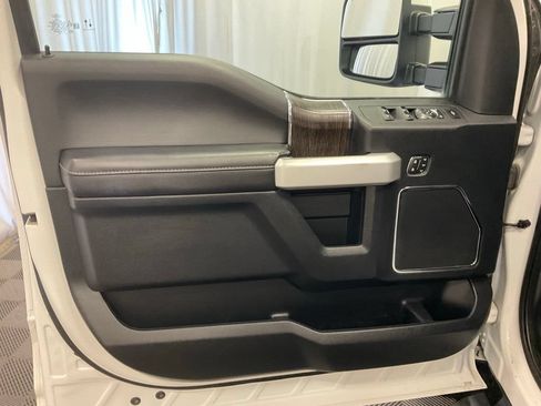 Used 2020 Ford F250 Lariat w/ Lariat Value Package AWD/4WD image 10