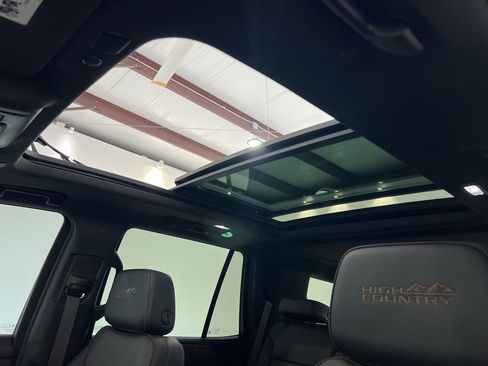 Used 2024 Chevrolet Tahoe High Country image 17