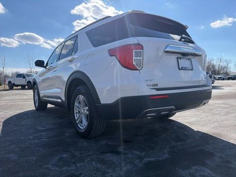 Certified 2022 Ford Explorer XLT w/ Equipment Group 202A image 14