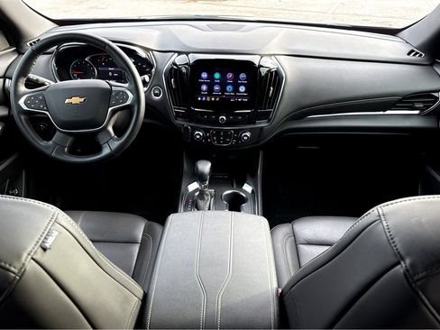 Used 2023 Chevrolet Traverse LT image 4