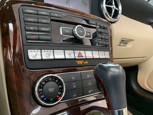 Used 2012 Mercedes-Benz SLK 350 SLK 350 2dr Convertible image 15