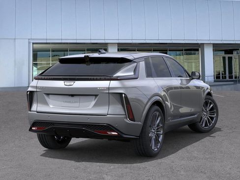 New 2026 Cadillac Lyriq V image 4