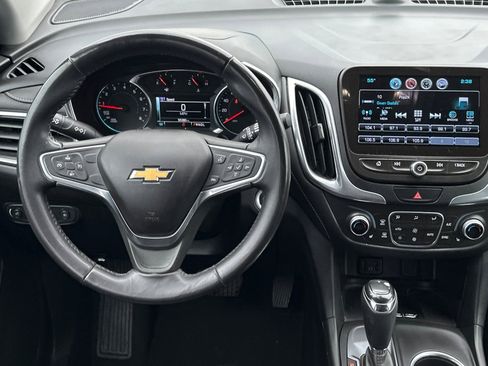 Used 2018 Chevrolet Equinox Premier image 14