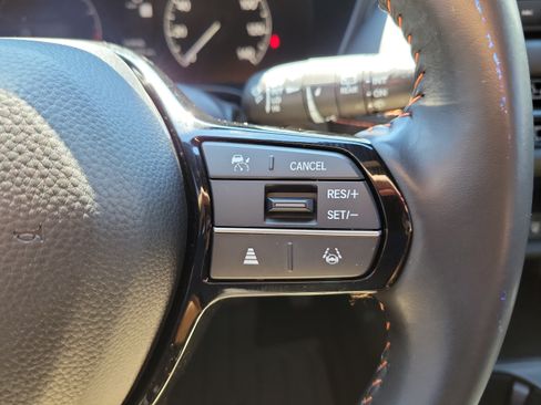 Used 2025 Honda HR-V Sport image 30