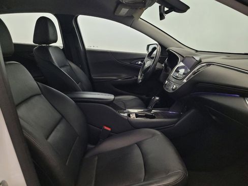 Used 2018 Chevrolet Malibu Premier FWD image 21