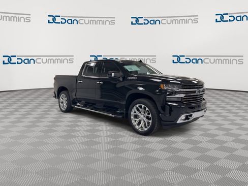 Used 2021 Chevrolet Silverado 1500 High Country w/ Technology Package AWD/4WD image 2