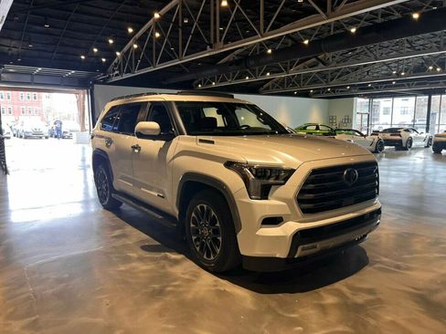 Used 2024 Toyota Sequoia Limited image 7