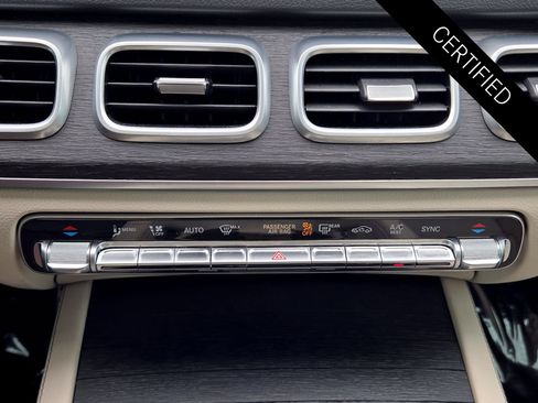 Certified 2023 Mercedes-Benz GLS 580 4MATIC image 18