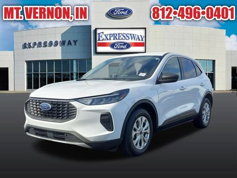 Used 2024 Ford Escape Active w/ Cold Weather Package FWD image 3