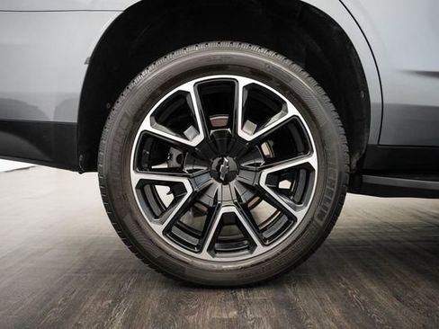 Used 2021 Chevrolet Tahoe RST w/ Luxury Package RWD image 43
