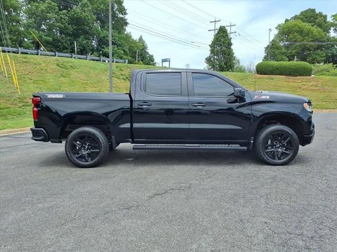 Used 2025 Chevrolet Silverado 1500 LT Trail Boss w/ Convenience Package II AWD/4WD image 2