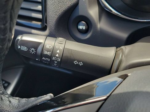 Used 2025 Mitsubishi Outlander Sport AWD image 11