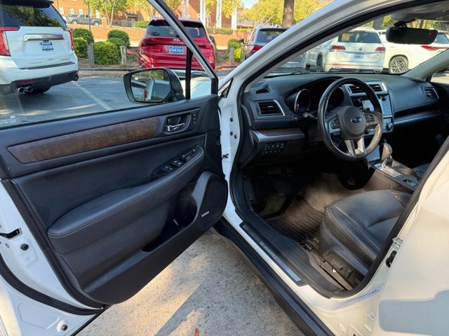 Used 2017 Subaru Outback 2.5i Limited AWD/4WD image 4