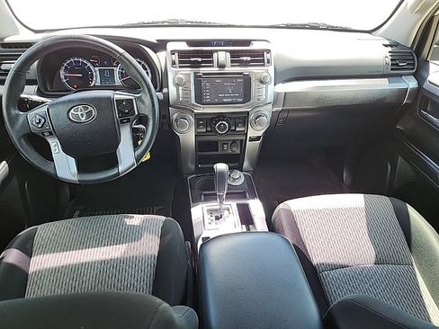 Used 2019 Toyota 4Runner SR5 AWD/4WD image 32