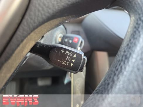 Used 2015 Toyota RAV4 LE AWD/4WD image 13
