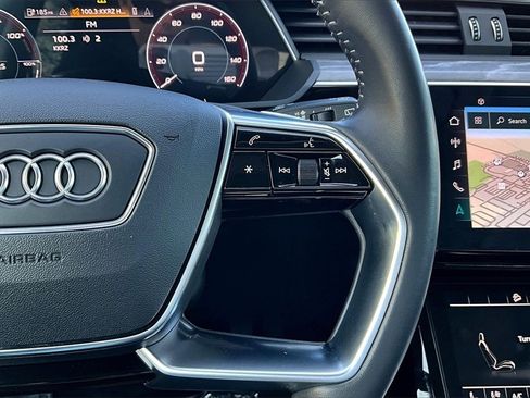 Used 2021 Audi e-tron Premium Plus w/ Premium Plus Package image 26