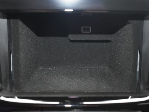 Used 2018 Chevrolet Traverse LT image 31