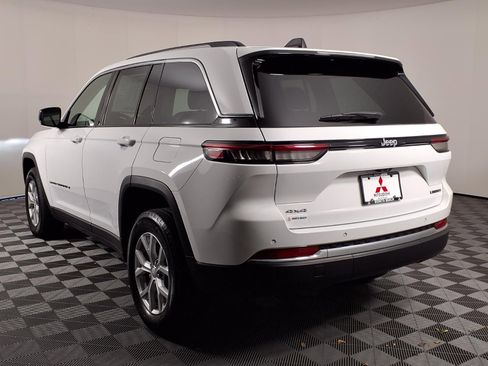 Used 2024 Jeep Grand Cherokee Limited AWD/4WD image 5