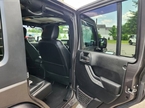Used 2016 Jeep Wrangler Unlimited Sahara w/ Dual Top Group AWD/4WD image 42