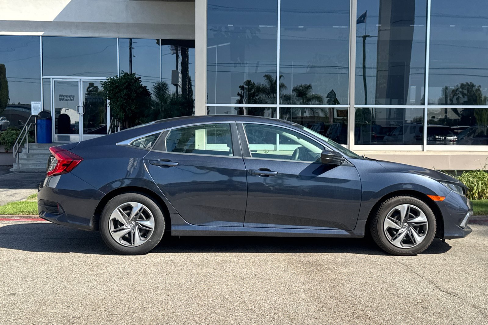 Used 2019 Honda Civic LX image 4