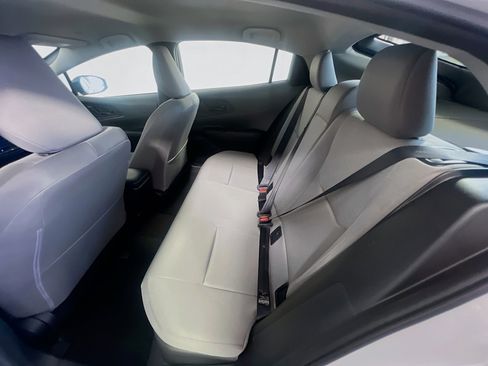 Used 2025 Toyota Prius LE FWD image 29