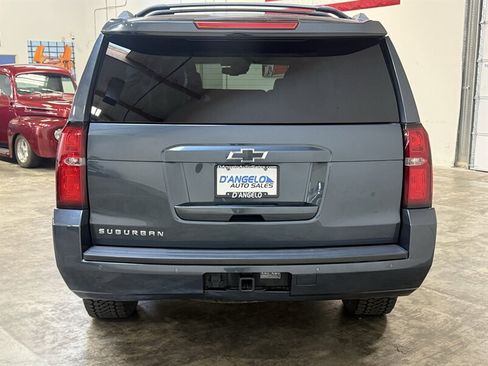Used 2019 Chevrolet Suburban LT w/ Luxury Package AWD/4WD image 7