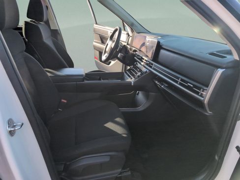 Used 2025 Hyundai Santa Fe SE image 21