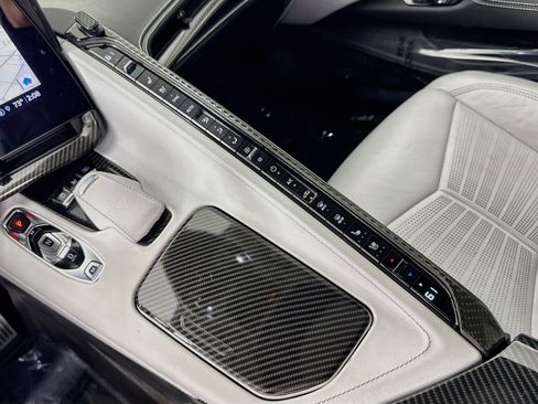 Used 2022 Chevrolet Corvette Stingray Premium Cpe w/ Z51 Performance Package RWD image 18