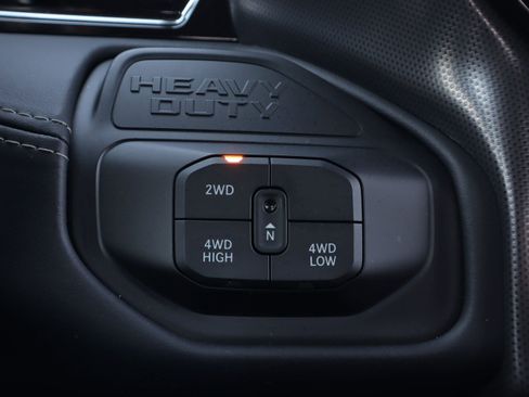 Used 2026 RAM 2500 Limited AWD/4WD image 23