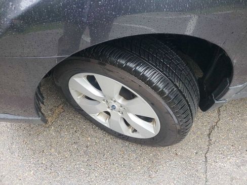 Used 2011 Subaru Outback 2.5i Limited image 11