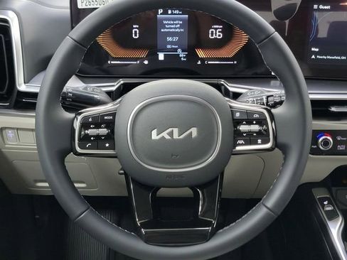 Used 2025 Kia Sorento S AWD/4WD image 31