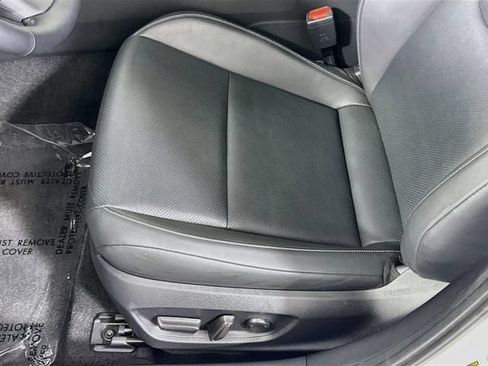 Certified 2026 Toyota Prius XLE FWD image 20